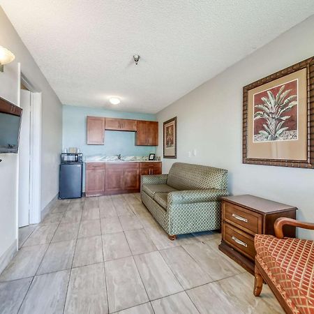 Rodeway Inn & Suites Haines City Exteriör bild