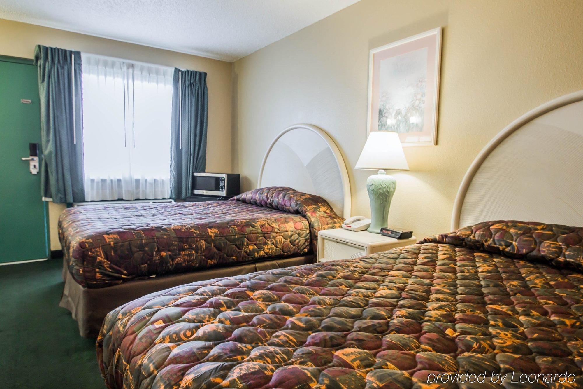 Rodeway Inn & Suites Haines City Exteriör bild