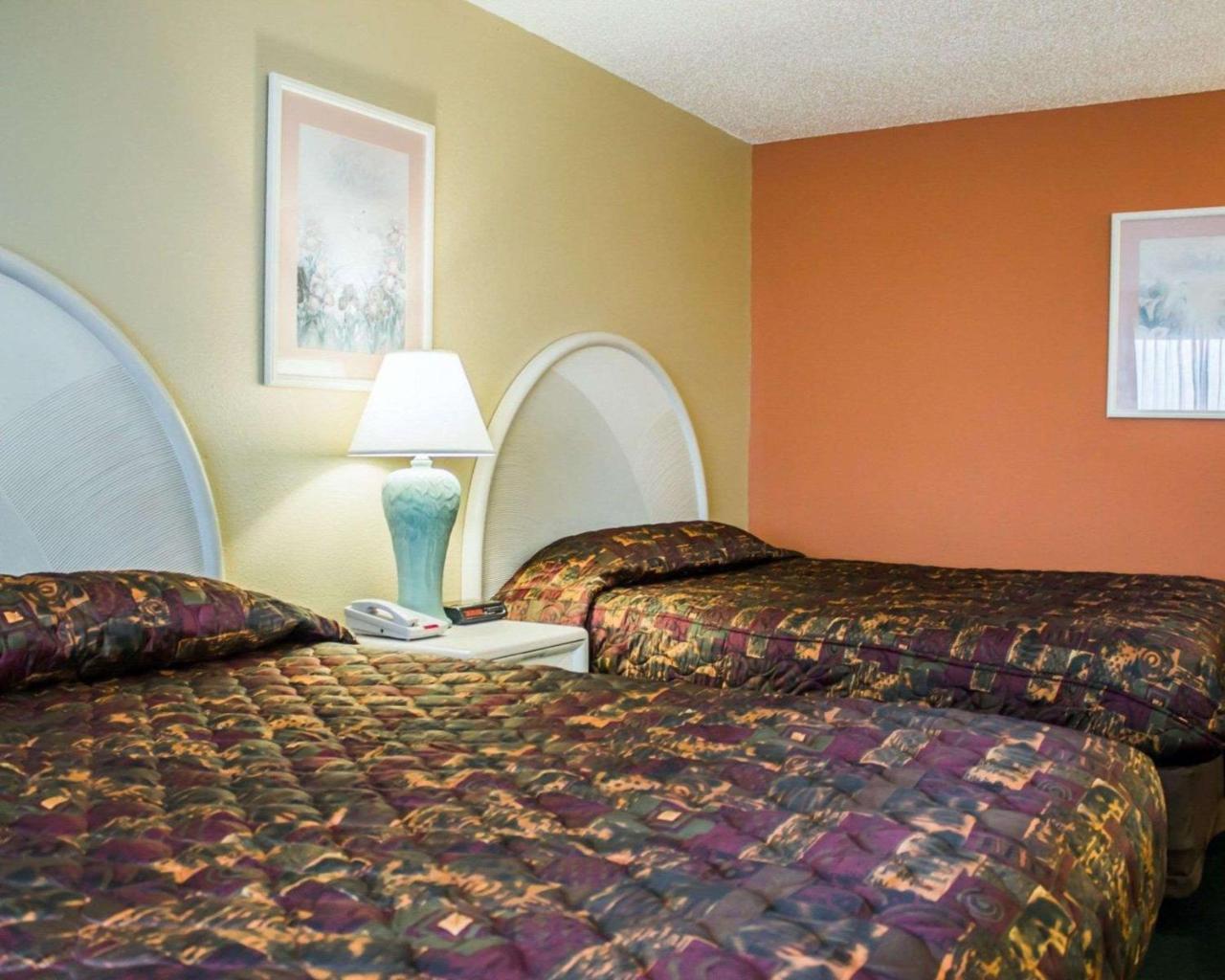 Rodeway Inn & Suites Haines City Exteriör bild